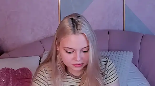 CLAIRE VOGT online show from 02/25/25, 05:25