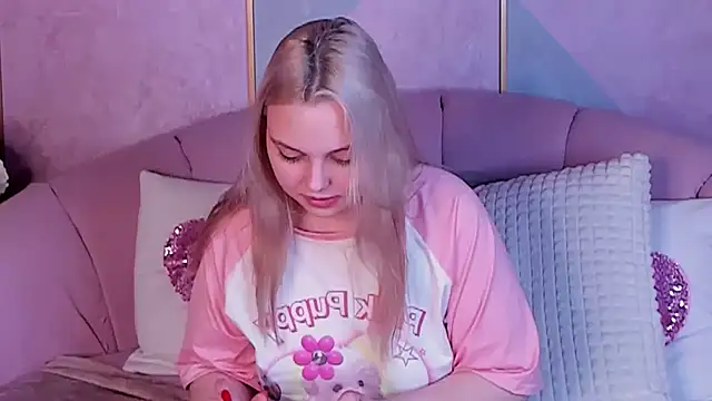 CLAIRE VOGT online show from 02/26/25, 05:39