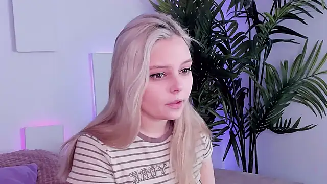 CLAIRE VOGT online show from 03/10/25, 05:54