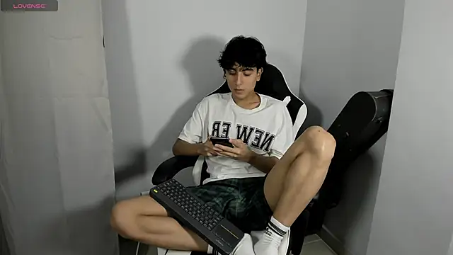 salvatore montt online show from 02/16/25, 12:41