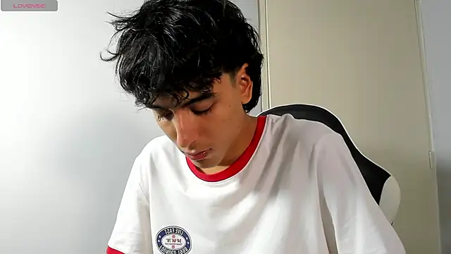 salvatore montt online show from 02/25/25, 02:58