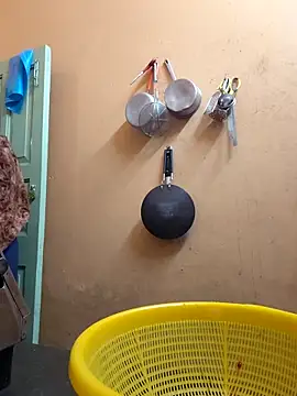 Snapshot of Lizza_boudi chatting on 12/02/25, 01:11 Lizza boudi online show from 12/02/25, 01:11