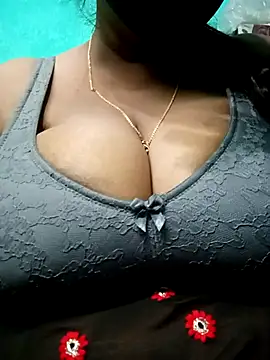 SX-JUHI online show from 03/08/25, 12:44