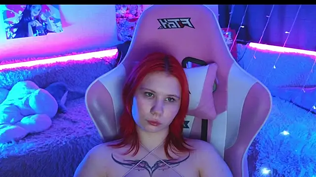 Little kitsune1707 online show from 03/13/25, 11:05