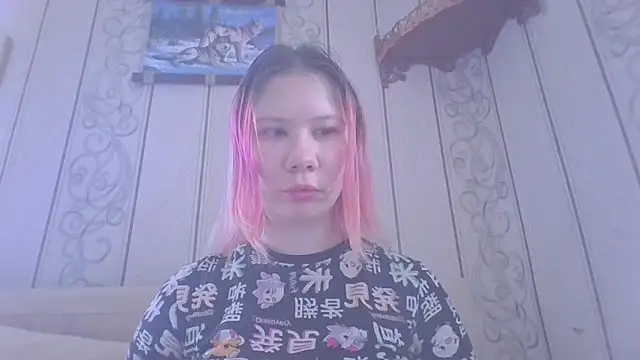 Little kitsune1707 online show from 09/17/25, 06:37