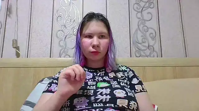 Little kitsune1707 online show from 09/24/25, 05:49