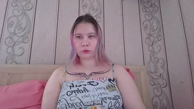 Little kitsune1707 online show from 10/02/25, 07:26