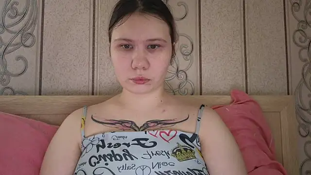 Little kitsune1707 online show from 10/07/25, 06:54