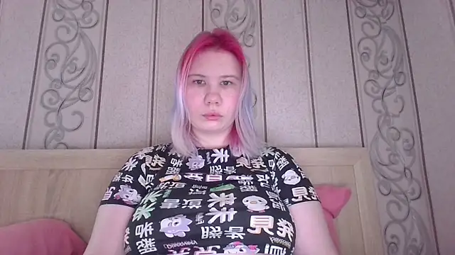 Little kitsune1707 online show from 10/27/25, 09:13