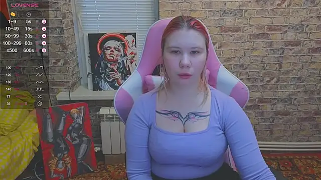 Little kitsune1707 online show from 11/22/25, 06:45