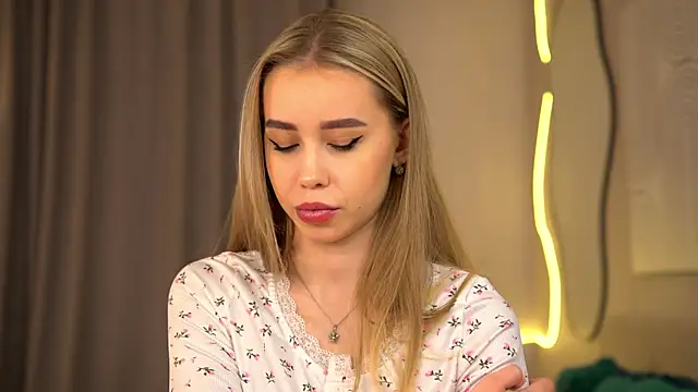  Spring Day  online show from 10/26/25, 08:20