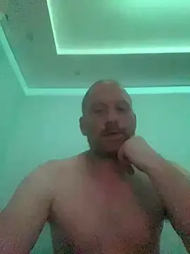 Krzysiekg123 online show from 10/07/25, 05:10