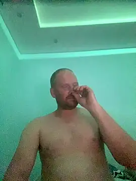 Krzysiekg123 online show from 10/12/25, 09:25