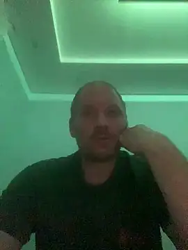 Krzysiekg123 online show from 11/14/25, 07:34