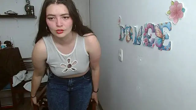 Snapshot of dulce__222 chatting on 09/15/25, 06:52 dulce 222 online show from 09/15/25, 06:52