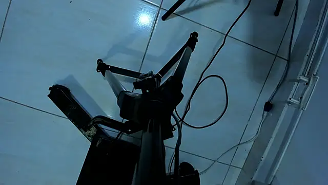 Snapshot of EmiliaRose_ chatting on 10/05/25, 08:51 EmiliaRose online show from 10/05/25, 08:51