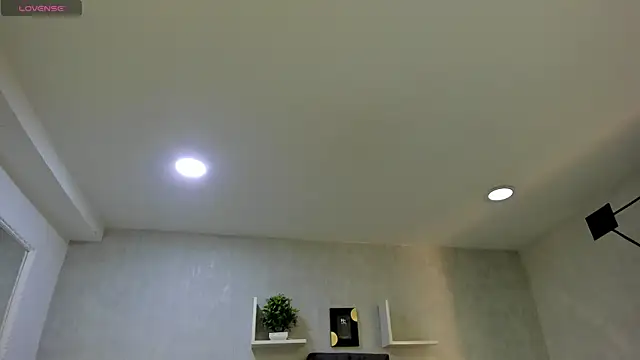 Snapshot of EmiliaRose_ chatting on 10/06/25, 08:50 EmiliaRose online show from 10/06/25, 08:50