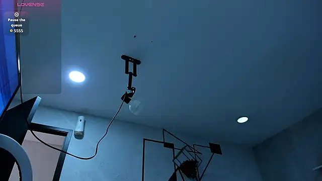 Snapshot of EmiliaRose_ chatting on 10/27/25, 08:35 EmiliaRose online show from 10/27/25, 08:35