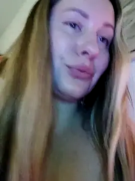 Snapshot of Mona_Plus chatting on 03/17/25, 01:18 Mona Plus online show from 03/17/25, 01:18