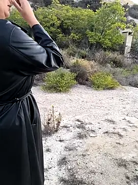 Snapshot of Mona_Plus chatting on 10/04/25, 06:44 Mona Plus online show from 10/04/25, 06:44