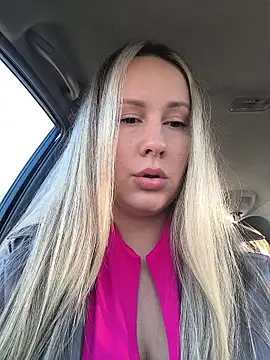 Snapshot of Mona_Plus chatting on 11/10/25, 07:51 Mona Plus online show from 11/10/25, 07:51