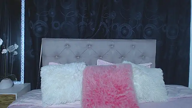 Snapshot of rebeka_kenye chatting on 03/13/25, 06:45 rebeka kenye online show from 03/13/25, 06:45