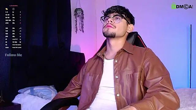 isaac-saenz online show from 10/12/25, 11:15