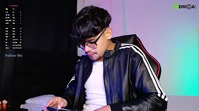 isaac-saenz online show from 10/21/25, 12:11