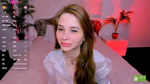 Snapshot of EvaRodi chatting on 10/08/25, 11:13 EvaRodi online show from 10/08/25, 11:13