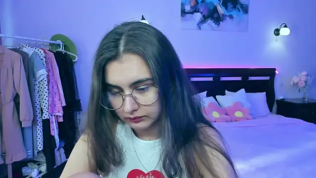Snapshot of GabriellaMays chatting on 02/19/25, 08:22 GabriellaMays online show from 02/19/25, 08:22