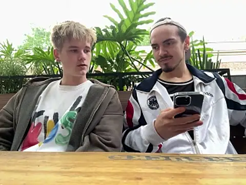 Snapshot of EdwinBlaze chatting on 11/08/25, 06:51 EdwinBlaze online show from 11/08/25, 06:51