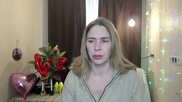 Snapshot of TessaDaybreak chatting on 02/14/25, 12:47 TessaDaybreak online show from 02/14/25, 12:47