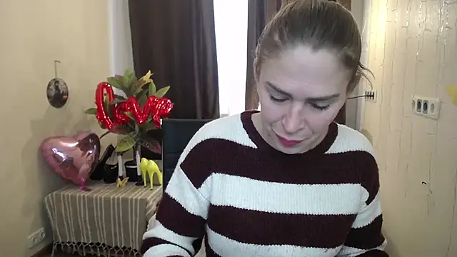 Snapshot of TessaDaybreak chatting on 02/16/25, 07:26 TessaDaybreak online show from 02/16/25, 07:26