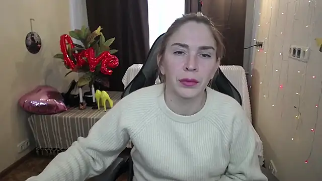 Snapshot of TessaDaybreak chatting on 02/18/25, 10:27 TessaDaybreak online show from 02/18/25, 10:27