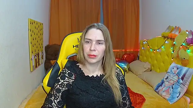 Snapshot of TessaDaybreak chatting on 03/01/25, 10:55 TessaDaybreak online show from 03/01/25, 10:55
