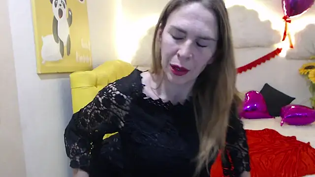 Snapshot of TessaDaybreak chatting on 03/02/25, 01:38 TessaDaybreak online show from 03/02/25, 01:38