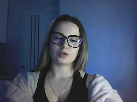 Snapshot of GoddessTenderness chatting on 02/15/25, 10:42 GoddessTenderness online show from 02/15/25, 10:42