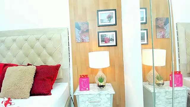 KimberlyBigBoobs online show from 10/29/25, 10:22