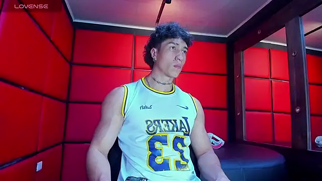 KaryBig3 online show from 03/01/25, 06:57