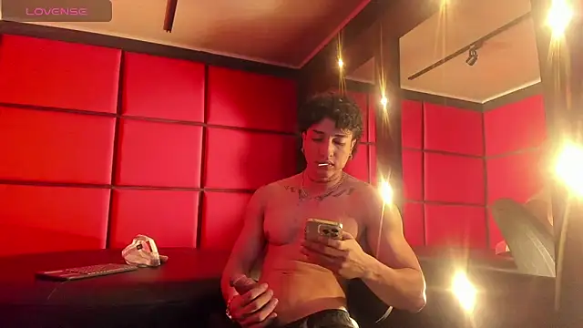 KaryBig3 online show from 03/07/25, 04:13