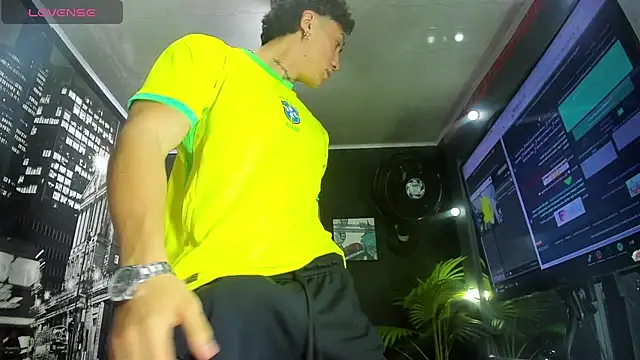 KaryBig3 online show from 03/14/25, 04:21