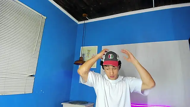 KaryBig3 online show from 03/18/25, 08:03