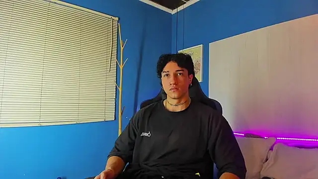 KaryBig3 online show from 03/21/25, 04:17