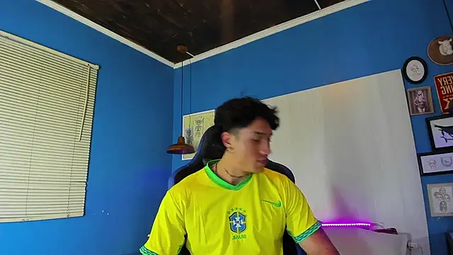 KaryBig3 online show from 03/22/25, 04:14