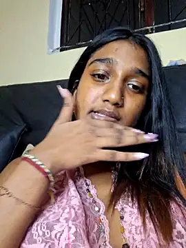 Snapshot of indianpink_lips chatting on 09/18/25, 04:20 indianpink lips online show from 09/18/25, 04:20