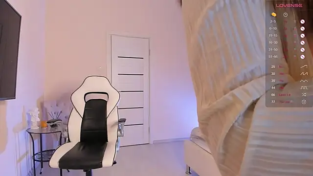 GentleMiss online show from 10/18/25, 08:42