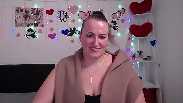 DianaMGG online show from 03/02/25, 03:27