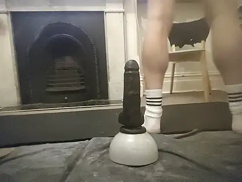 Snapshot of MystiqueRider chatting on 10/18/25, 03:02 MystiqueRider online show from 10/18/25, 03:02