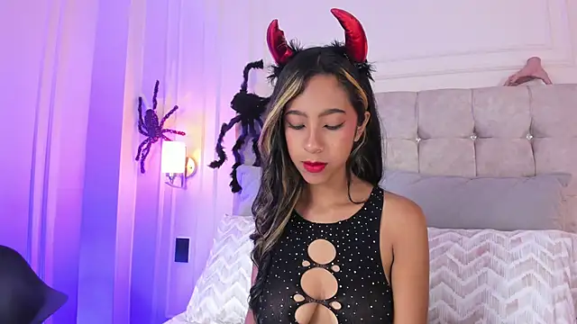 JasmineRoss 1 online show from 10/19/25, 12:28