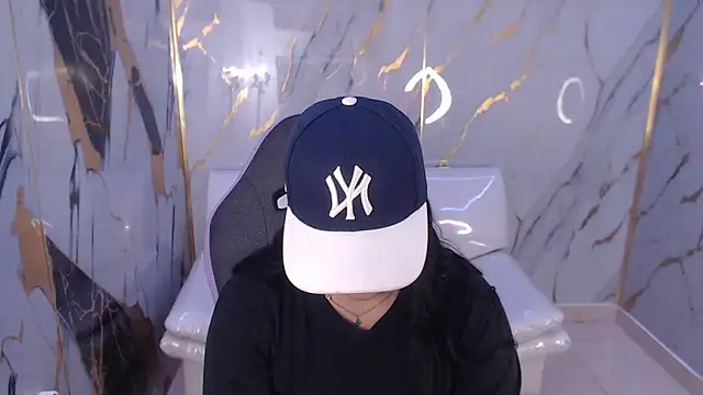 melany rouse18 online show from 09/19/25, 06:41